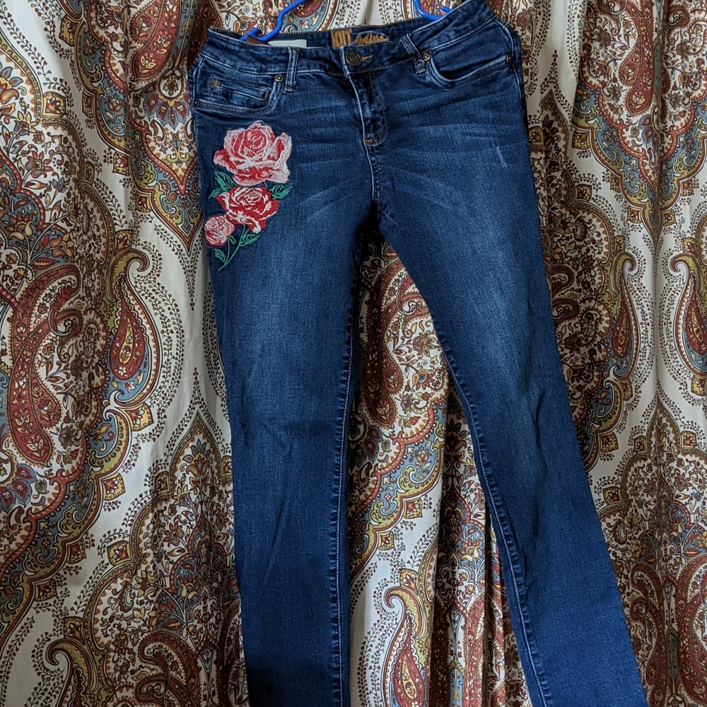 Kut from the Kloth Katy boyfriend jeans with rose applique, size 4